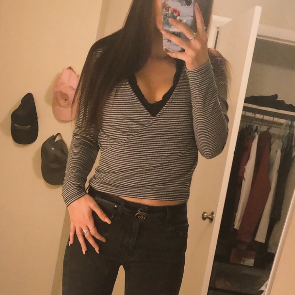 Long sleeve crop top